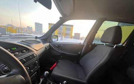 Chevrolet Niva I рестайлинг, 2012 год, 590 000 рублей, 6 фотография