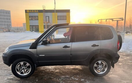 Chevrolet Niva I рестайлинг, 2012 год, 590 000 рублей, 21 фотография