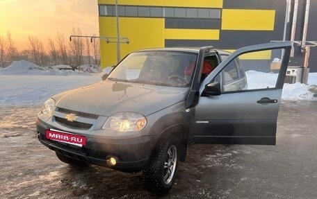 Chevrolet Niva I рестайлинг, 2012 год, 590 000 рублей, 23 фотография