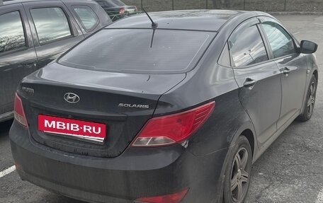 Hyundai Solaris II рестайлинг, 2015 год, 950 000 рублей, 5 фотография