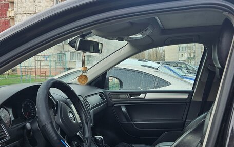 Volkswagen Touareg III, 2011 год, 1 300 000 рублей, 7 фотография