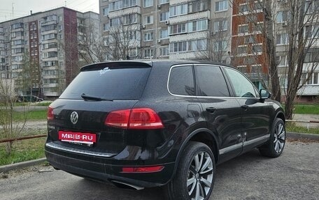 Volkswagen Touareg III, 2011 год, 1 300 000 рублей, 6 фотография