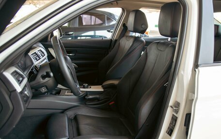 BMW 3 серия, 2018 год, 1 975 000 рублей, 11 фотография