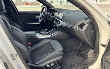 BMW 3 серия, 2021 год, 5 000 000 рублей, 18 фотография