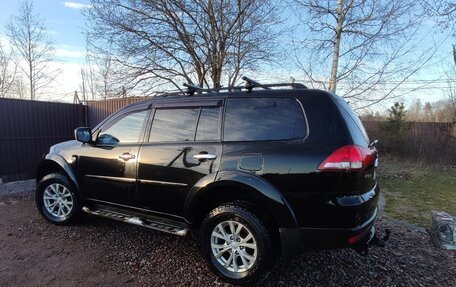 Mitsubishi Pajero Sport II рестайлинг, 2015 год, 2 800 000 рублей, 1 фотография