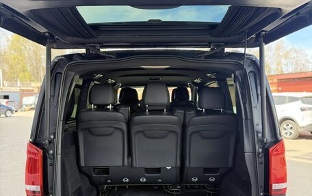 Mercedes-Benz V-Класс, 2018 год, 4 790 000 рублей, 3 фотография