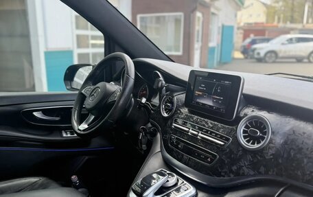 Mercedes-Benz V-Класс, 2018 год, 4 790 000 рублей, 7 фотография