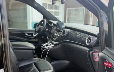 Mercedes-Benz V-Класс, 2018 год, 4 790 000 рублей, 11 фотография