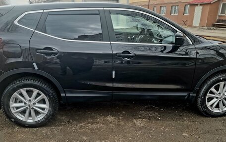 Nissan Qashqai, 2015 год, 1 690 000 рублей, 2 фотография