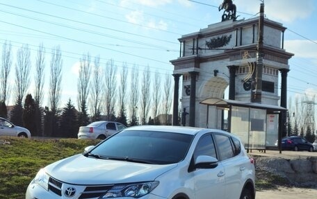 Toyota RAV4, 2014 год, 1 710 000 рублей, 9 фотография