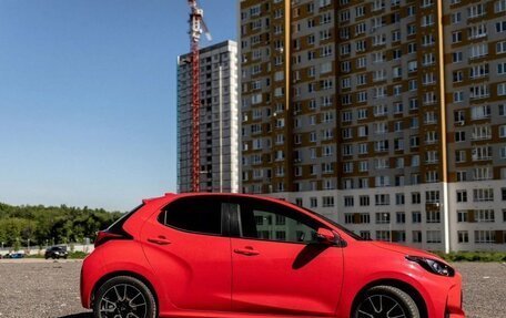 Toyota Yaris, 2020 год, 1 600 000 рублей, 14 фотография