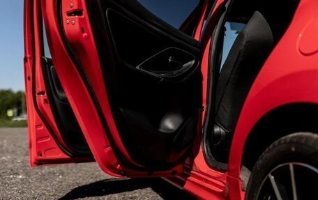 Toyota Yaris, 2020 год, 1 600 000 рублей, 20 фотография