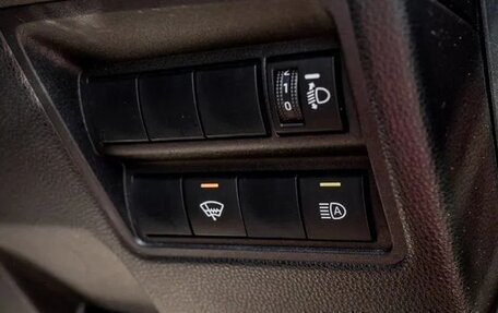 Toyota Yaris, 2020 год, 1 600 000 рублей, 28 фотография