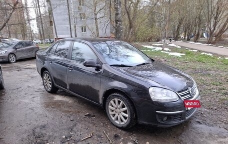 Volkswagen Jetta VI, 2010 год, 320 000 рублей, 2 фотография