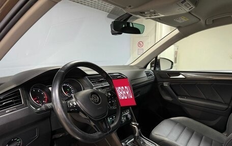 Volkswagen Tiguan II, 2018 год, 2 299 000 рублей, 10 фотография
