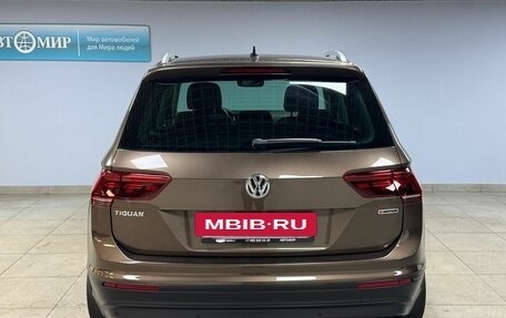 Volkswagen Tiguan II, 2018 год, 2 299 000 рублей, 6 фотография