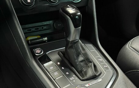 Volkswagen Tiguan II, 2018 год, 2 299 000 рублей, 23 фотография