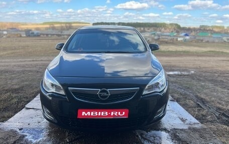 Opel Astra J, 2012 год, 690 000 рублей, 1 фотография