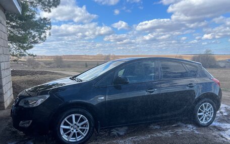 Opel Astra J, 2012 год, 690 000 рублей, 2 фотография