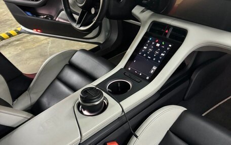 Porsche Taycan I, 2021 год, 13 900 000 рублей, 8 фотография