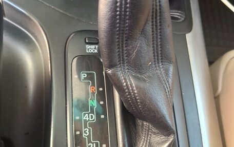 Toyota Land Cruiser Prado 120 рестайлинг, 2006 год, 1 890 000 рублей, 13 фотография