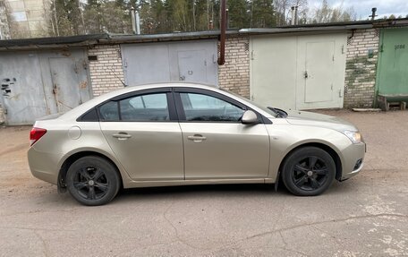 Chevrolet Cruze II, 2011 год, 720 000 рублей, 3 фотография