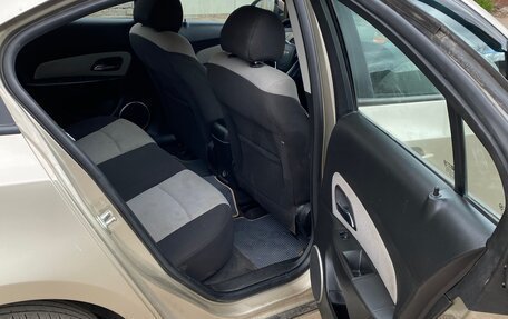 Chevrolet Cruze II, 2011 год, 720 000 рублей, 7 фотография