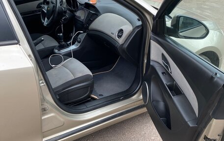 Chevrolet Cruze II, 2011 год, 720 000 рублей, 6 фотография