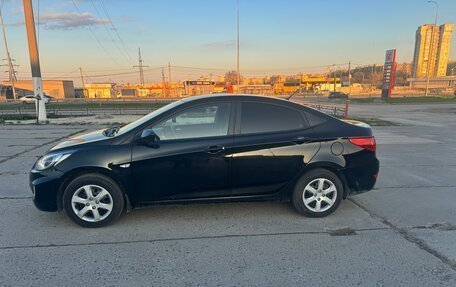 Hyundai Solaris II рестайлинг, 2011 год, 700 000 рублей, 2 фотография