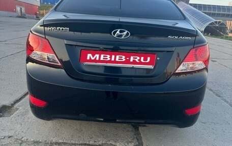 Hyundai Solaris II рестайлинг, 2011 год, 700 000 рублей, 4 фотография