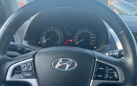 Hyundai Solaris II рестайлинг, 2011 год, 700 000 рублей, 10 фотография