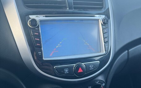 Hyundai Solaris II рестайлинг, 2011 год, 700 000 рублей, 11 фотография