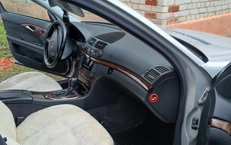 Mercedes-Benz E-Класс, 2003 год, 680 000 рублей, 2 фотография