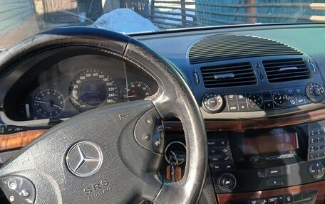 Mercedes-Benz E-Класс, 2003 год, 680 000 рублей, 6 фотография