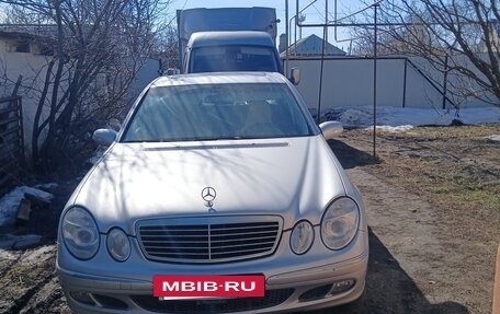 Mercedes-Benz E-Класс, 2003 год, 680 000 рублей, 3 фотография