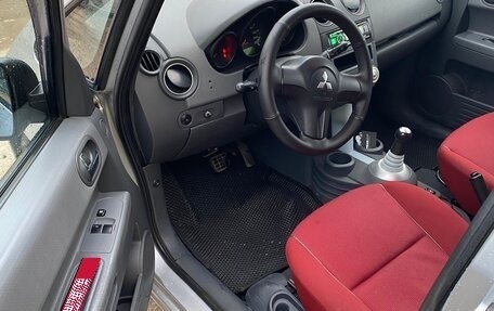 Mitsubishi Colt VI рестайлинг, 2006 год, 390 000 рублей, 11 фотография