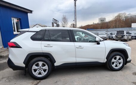 Toyota RAV4, 2021 год, 2 970 000 рублей, 6 фотография