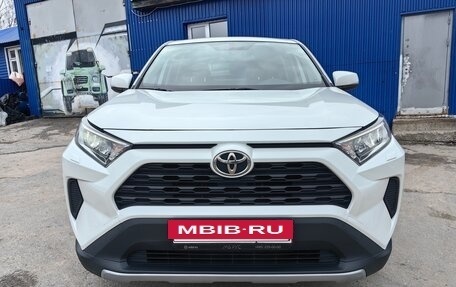 Toyota RAV4, 2021 год, 2 970 000 рублей, 3 фотография
