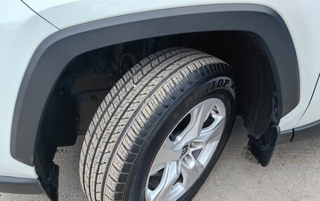 Toyota RAV4, 2021 год, 2 970 000 рублей, 14 фотография