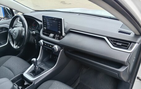 Toyota RAV4, 2021 год, 2 970 000 рублей, 19 фотография