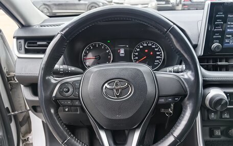 Toyota RAV4, 2021 год, 2 970 000 рублей, 21 фотография