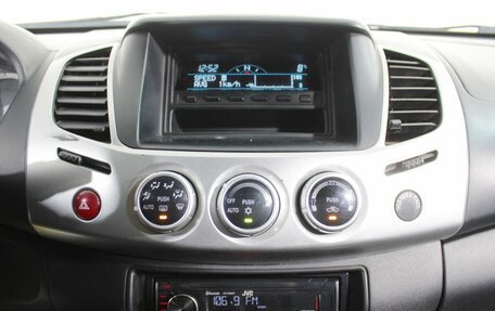 Mitsubishi L200 IV рестайлинг, 2014 год, 1 525 000 рублей, 15 фотография