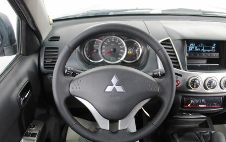 Mitsubishi L200 IV рестайлинг, 2014 год, 1 525 000 рублей, 18 фотография