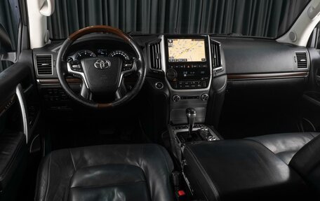 Toyota Land Cruiser 200, 2015 год, 5 399 000 рублей, 6 фотография