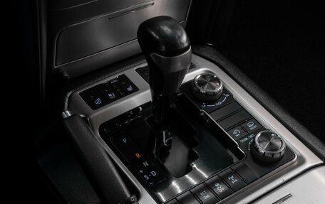 Toyota Land Cruiser 200, 2015 год, 5 399 000 рублей, 13 фотография