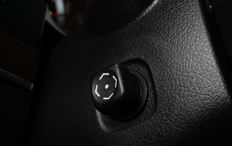 Toyota Land Cruiser 200, 2015 год, 5 399 000 рублей, 23 фотография