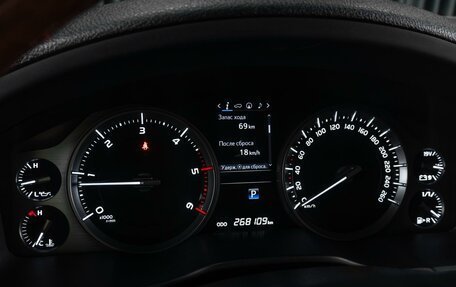 Toyota Land Cruiser 200, 2015 год, 5 399 000 рублей, 19 фотография