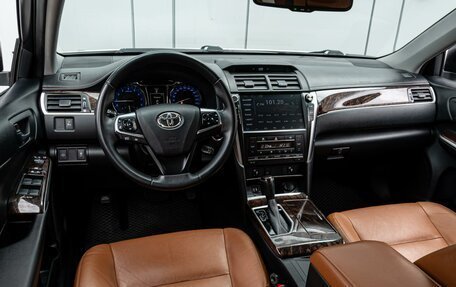 Toyota Camry, 2016 год, 2 170 000 рублей, 6 фотография