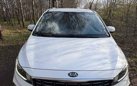 KIA Carnival III, 2019 год, 1 900 000 рублей, 8 фотография