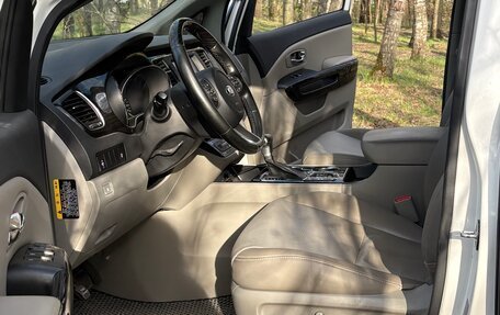 KIA Carnival III, 2019 год, 1 900 000 рублей, 25 фотография